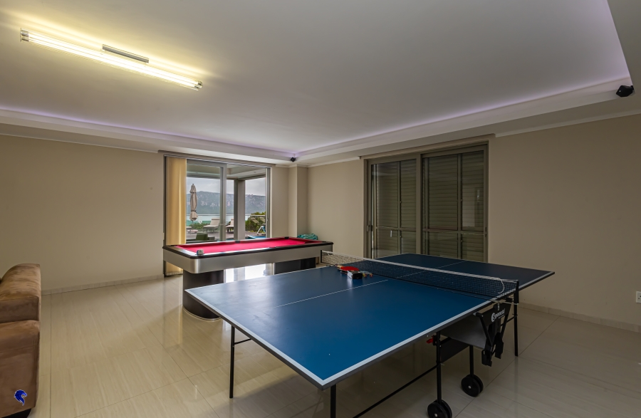 6 Bedroom Property for Sale in Myburgh Park Western Cape